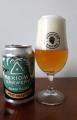 Axiom - Foam Climb 15°, West Coast IPA plechovka a sklenice