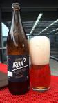 Kutilek - Iron 13°, Smoked Ale lahev a sklenice