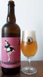 Chroust - 5  Milkshake IPA, New England IPA lahev a sklenice