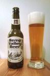 Hemp Valley Beer , ochucene svetle pivo s extraktem z konopnych kvetu, drive vyrabene jako Hemp Brouczech  lahev a sklenice