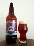 Tibet Red ALE, svrchne kvasene silne pivo typu RED ALE PET lahev a sklenice