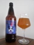 HoppyDog - W.T.D. - NEIPA 15, New England IPA PET lahev a sklenice